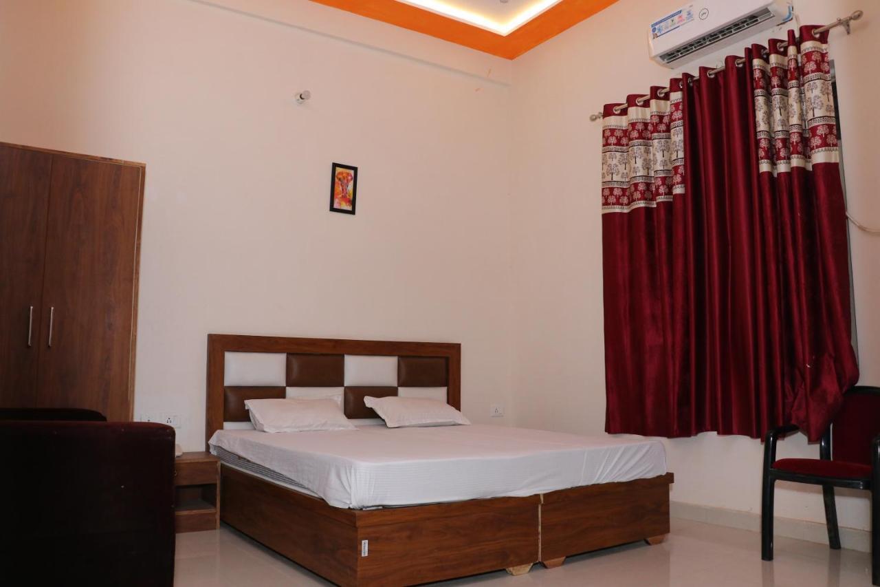 Hotel Kcr Agra (Uttar Pradesh) Luaran gambar